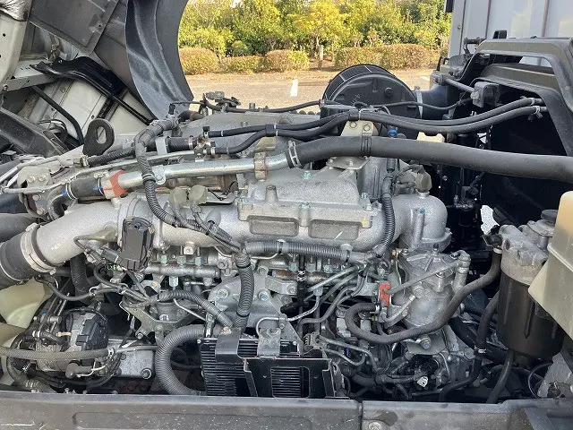 いすゞ ギガ 2PG-CYJ77C(8x4)の写真22