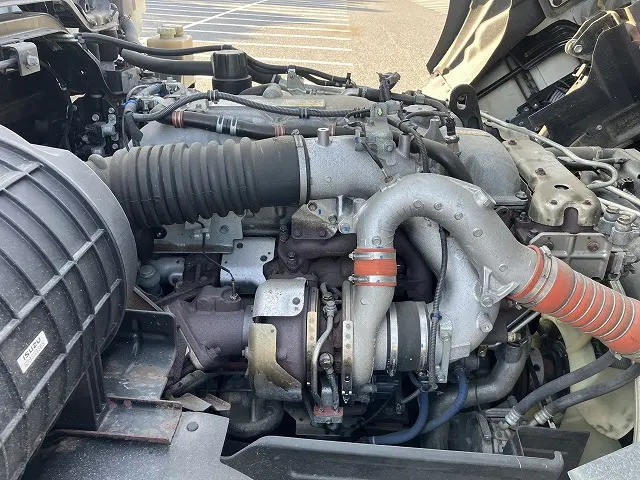 いすゞ ギガ 2PG-CYJ77C(8x4)の写真24