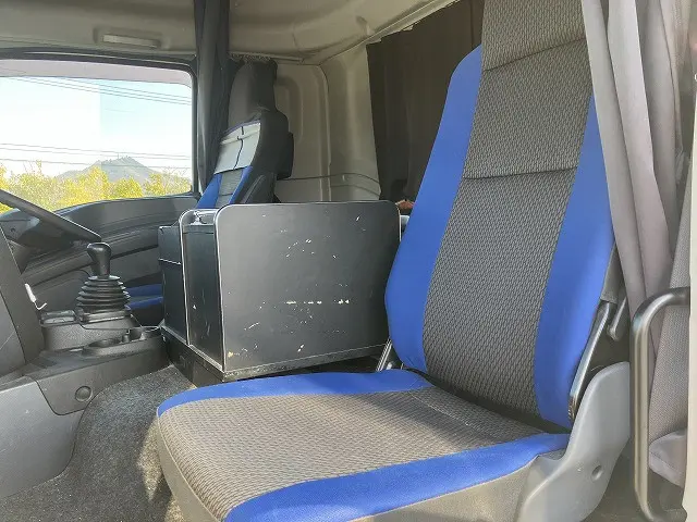 いすゞ ギガ 2PG-CYJ77C(8x4)の写真27