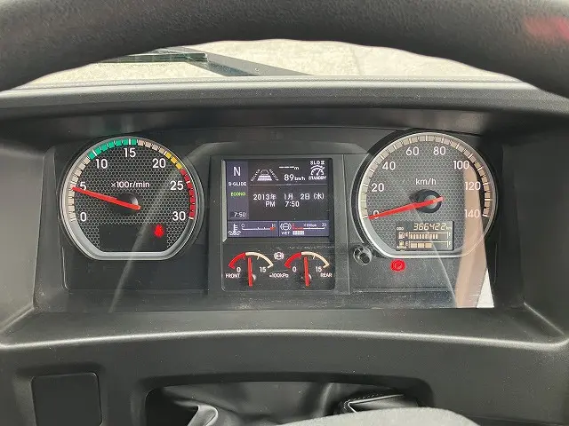 いすゞ ギガ 2PG-CYJ77C(8x4)の写真28