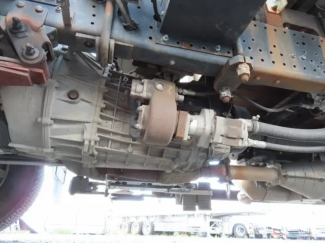 いすゞ フォワード 2PG-FRR90S2(2WD)の写真15