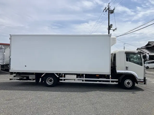 いすゞ フォワード 2PG-FRR90T2(2WD)の写真8