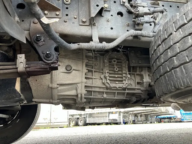 いすゞ フォワード 2PG-FRR90T2(2WD)の写真17