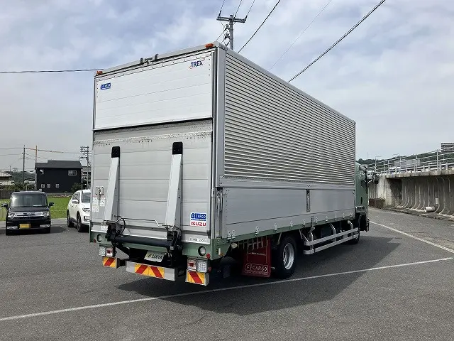 いすゞ フォワード 2RG-FRR90T2(2WD)の写真4