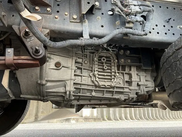 いすゞ フォワード 2RG-FRR90T2(2WD)の写真19