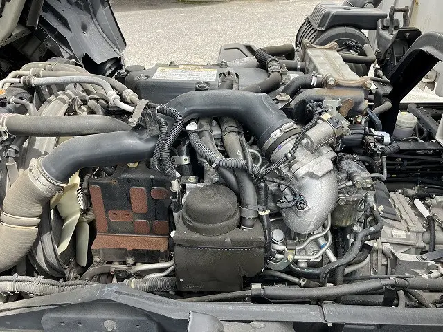 いすゞ フォワード 2RG-FRR90T2(2WD)の写真22