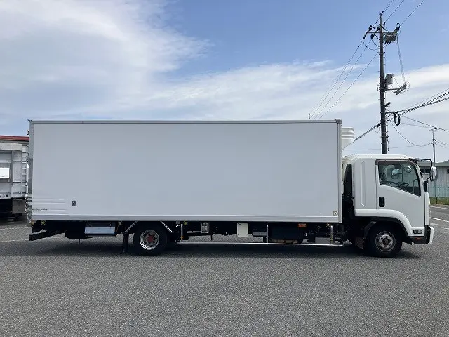 いすゞ フォワード 2PG-FRR90T2の写真8
