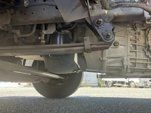 いすゞ フォワード 2RG-FRR90T2(2WD)の写真17
