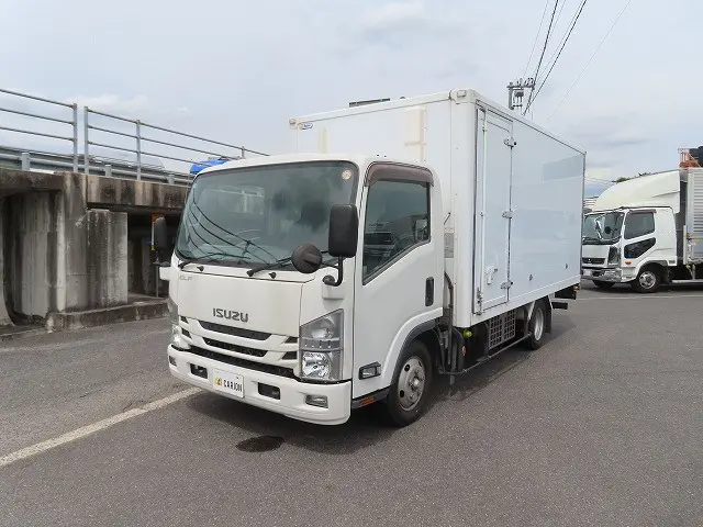 いすゞ エルフ 2RG-NNR88AN(2WD)の写真1