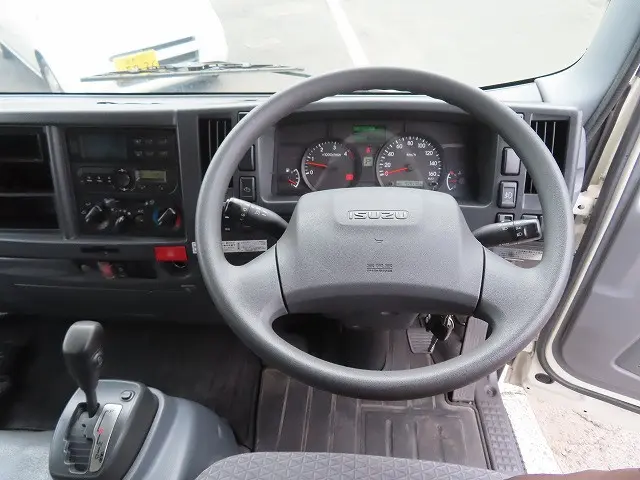いすゞ エルフ 2RG-NNR88AN(2WD)の写真22