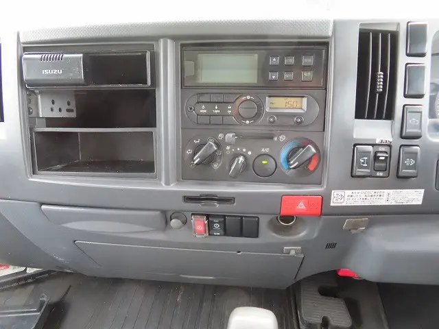 いすゞ エルフ 2RG-NNR88AN(2WD)の写真25