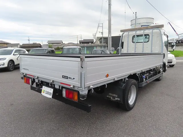 いすゞ エルフ 2RG-NLR88AR(2WD)の写真4