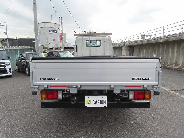 いすゞ エルフ 2RG-NLR88AR(2WD)の写真6