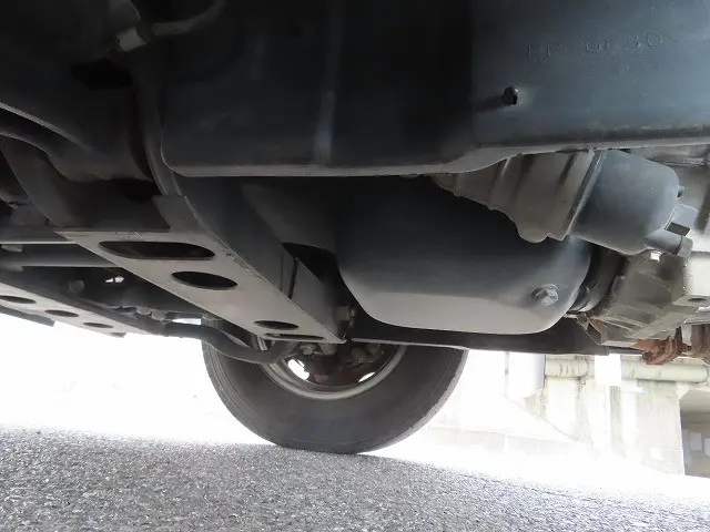 いすゞ エルフ 2RG-NLR88AR(2WD)の写真14