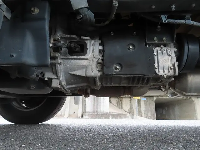 いすゞ エルフ 2RG-NLR88AR(2WD)の写真15