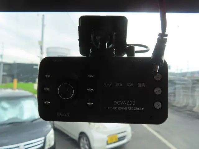 いすゞ エルフ 2RG-NLR88AR(2WD)の写真26