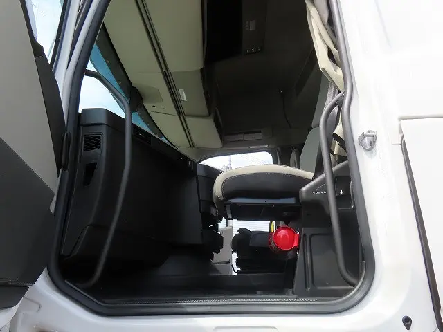 ボルボ FH トラクター 28G-KA2TEA2の写真24