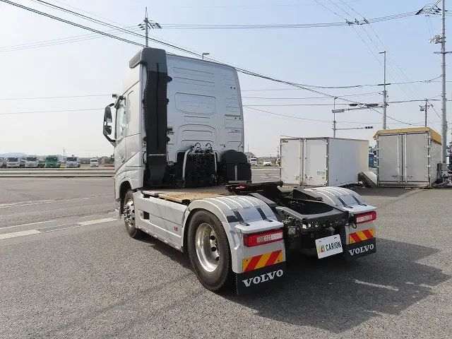 ボルボ FH トラクター 2DG-KA2TDA(2WD)の写真3