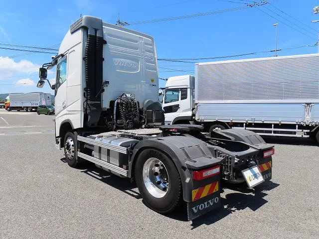 ボルボ FH トラクター 2DG-KA2TEA2(2WD)の写真4