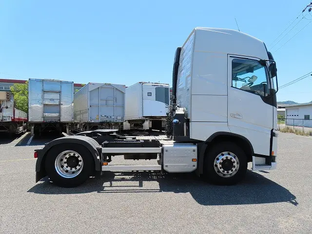 ボルボ FH トラクター 2DG-KA2TEA2(2WD)の写真8