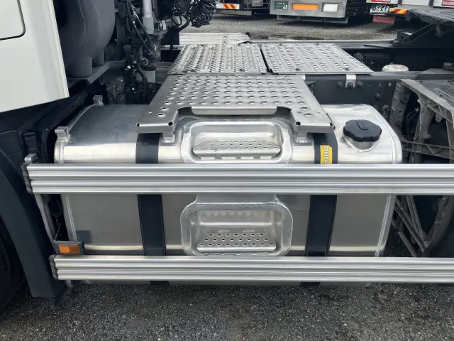 ボルボ FH トラクター 2KG-4K2TEA1の写真12