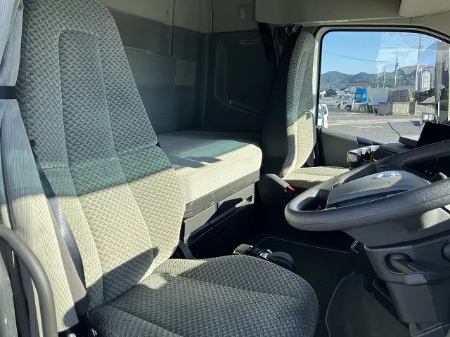 ボルボ FH トラクター 2KG-4K2TDA1(2WD)の写真24