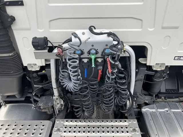 ボルボ FH トラクター 2KG-4k2TEA1(2WD)の写真10