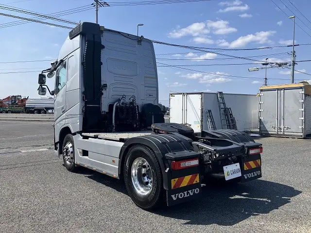 ボルボ FH トラクター 2DG-KA2TDA2(2WD)の写真3