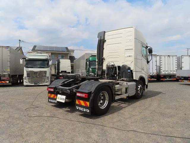 ボルボ FH トラクター 2DG-KA2TDA2(2WD)の写真3