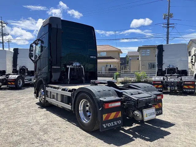 ボルボ FH トラクター 2KG-4K2TEA1(2WD)の写真3