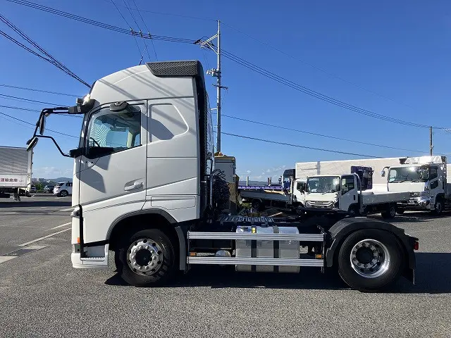 ボルボ FH トラクター 2DG-KA2TEA2(2WD)の写真7