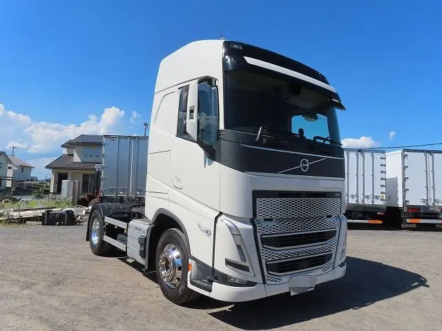 ボルボ FH トラクター 2PG-4S2TEA1(2WD)の写真2