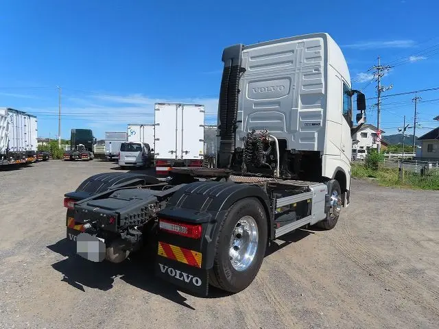 ボルボ FH トラクター 2PG-4S2TEA1(2WD)の写真4