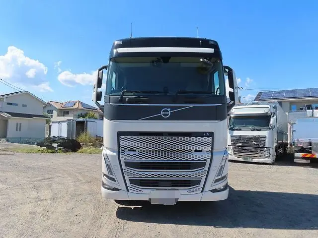 ボルボ FH トラクター 2PG-4S2TEA1(2WD)の写真5