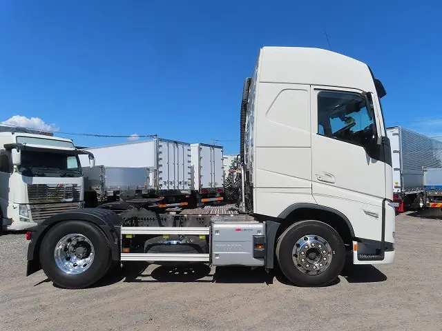 ボルボ FH トラクター 2PG-4S2TEA1(2WD)の写真8