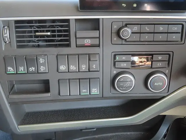 ボルボ FH トラクター 2PG-4S2TEA1(2WD)の写真22