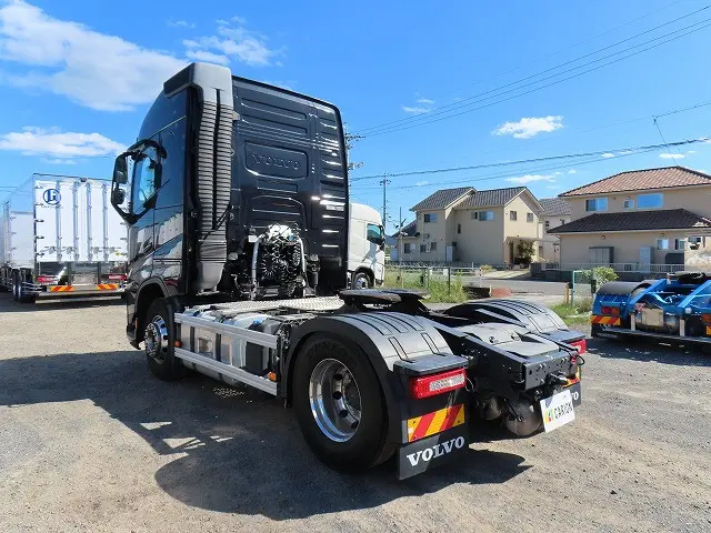 ボルボ FH トラクター 2KG-4K2TEA1(2WD)の写真4