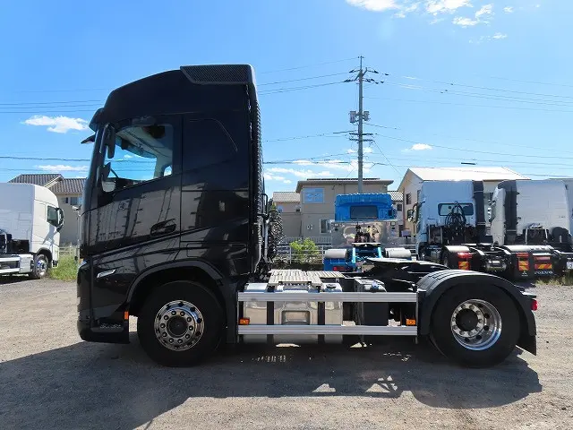 ボルボ FH トラクター 2KG-4K2TEA1(2WD)の写真7