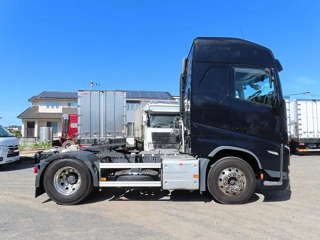ボルボ FH トラクター 2KG-4K2TEA1(2WD)の写真8