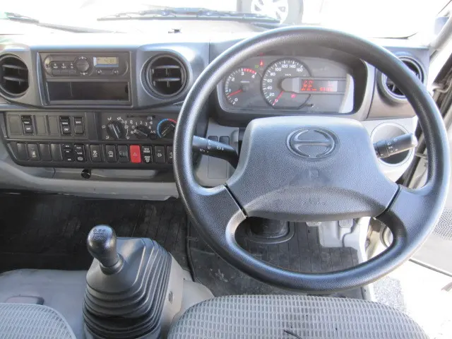 日野 デュトロ TKG-XZU605M(2WD)の写真19