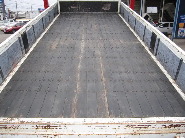 いすゞ フォワード PB-FRR35H3(2WD)の写真23