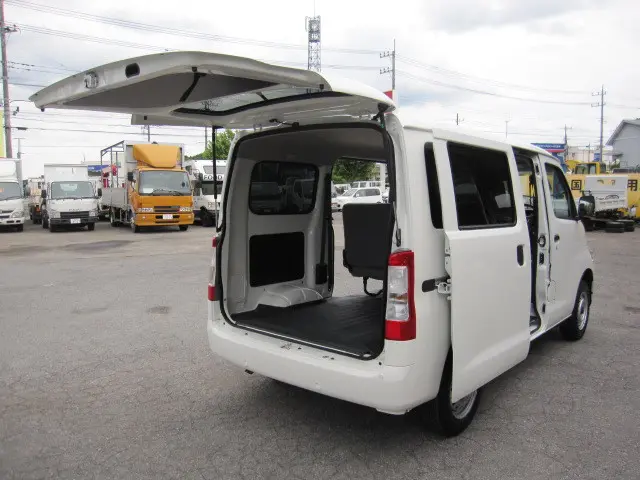 トヨタ タウンエースバン 5BF-S403M(2WD)の写真17