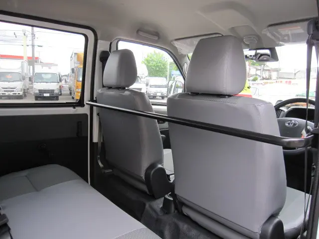 トヨタ タウンエースバン 5BF-S403M(2WD)の写真31