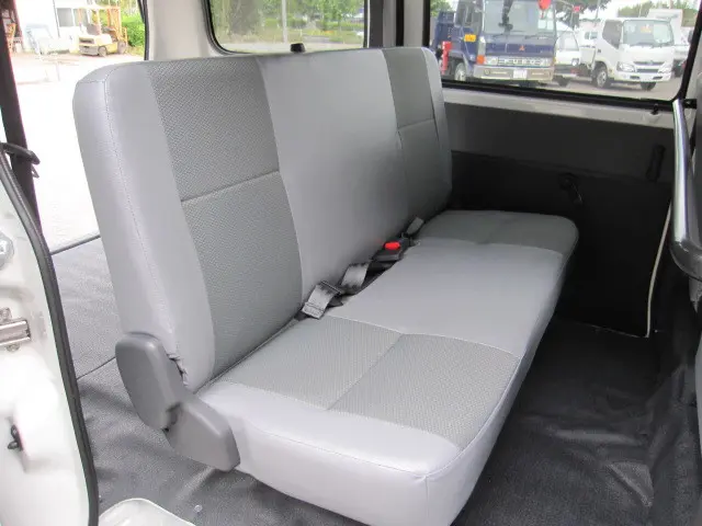 トヨタ タウンエースバン 5BF-S403M(2WD)の写真32