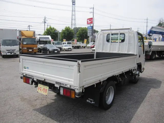 いすゞ エルフ TKG-NHR85A(2WD)の写真2