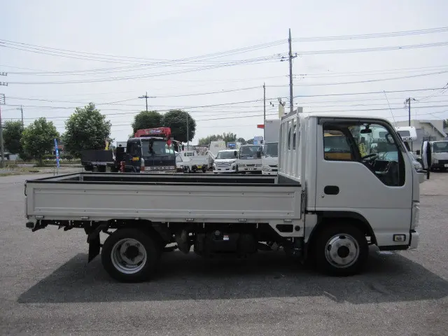 いすゞ エルフ TKG-NHR85A(2WD)の写真10