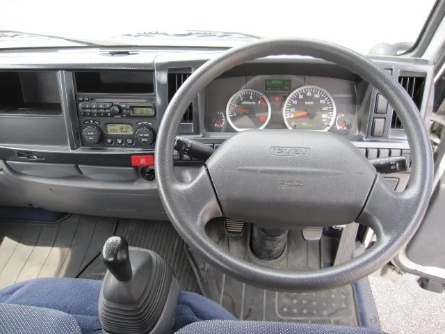 いすゞ エルフ TKG-NHR85A(2WD)の写真18