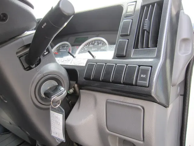 いすゞ エルフ TKG-NHR85A(2WD)の写真19