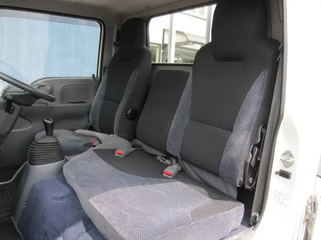 いすゞ エルフ TKG-NHR85A(2WD)の写真24