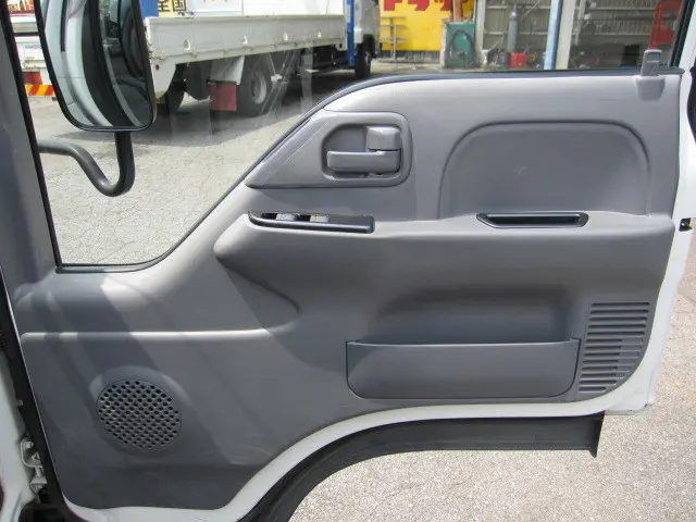 いすゞ エルフ TKG-NHR85A(2WD)の写真25